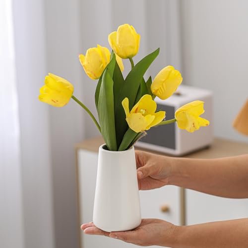 Elegant Minimalist White Ceramic Vase for Modern Decor