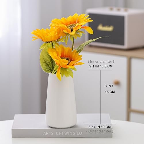 Elegant Minimalist White Ceramic Vase for Modern Decor
