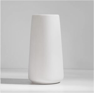 Elegant Nordic Ceramic Vase for Modern Home Decor