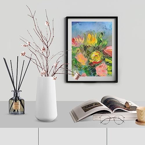 Elegant White Ceramic Flower Vase for Home Decor